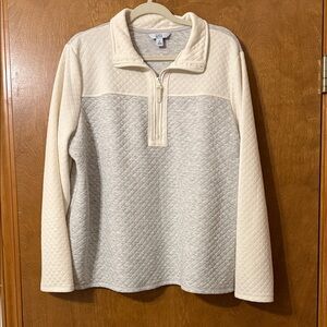 Croft & Barrow Cream and Gray Quilted Sweatshirt